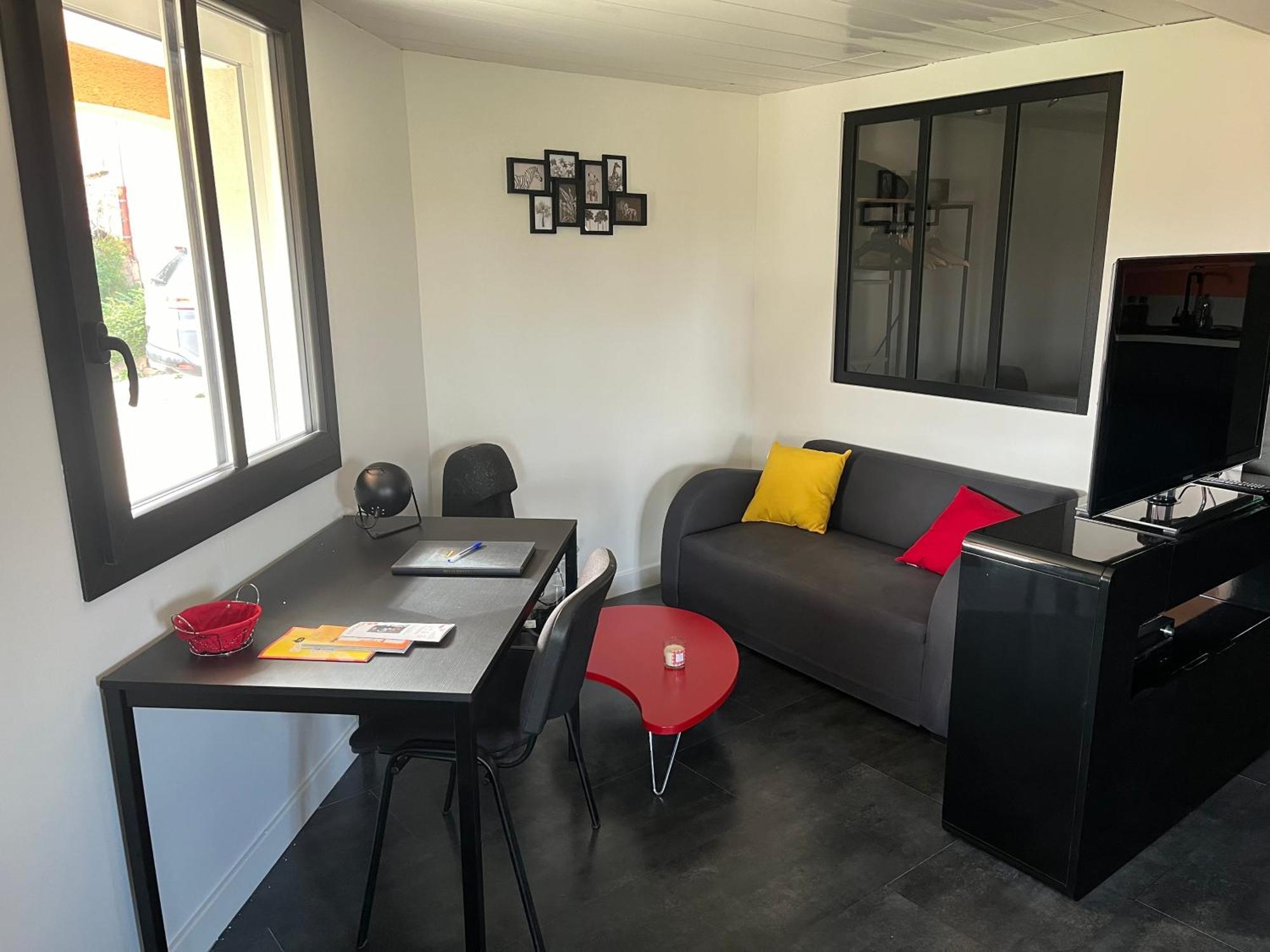 VernaisonComme Dans Un Ecrin - T2 De 50 M² Avec Jardin, Terrasse Et Piscine公寓 外观 照片