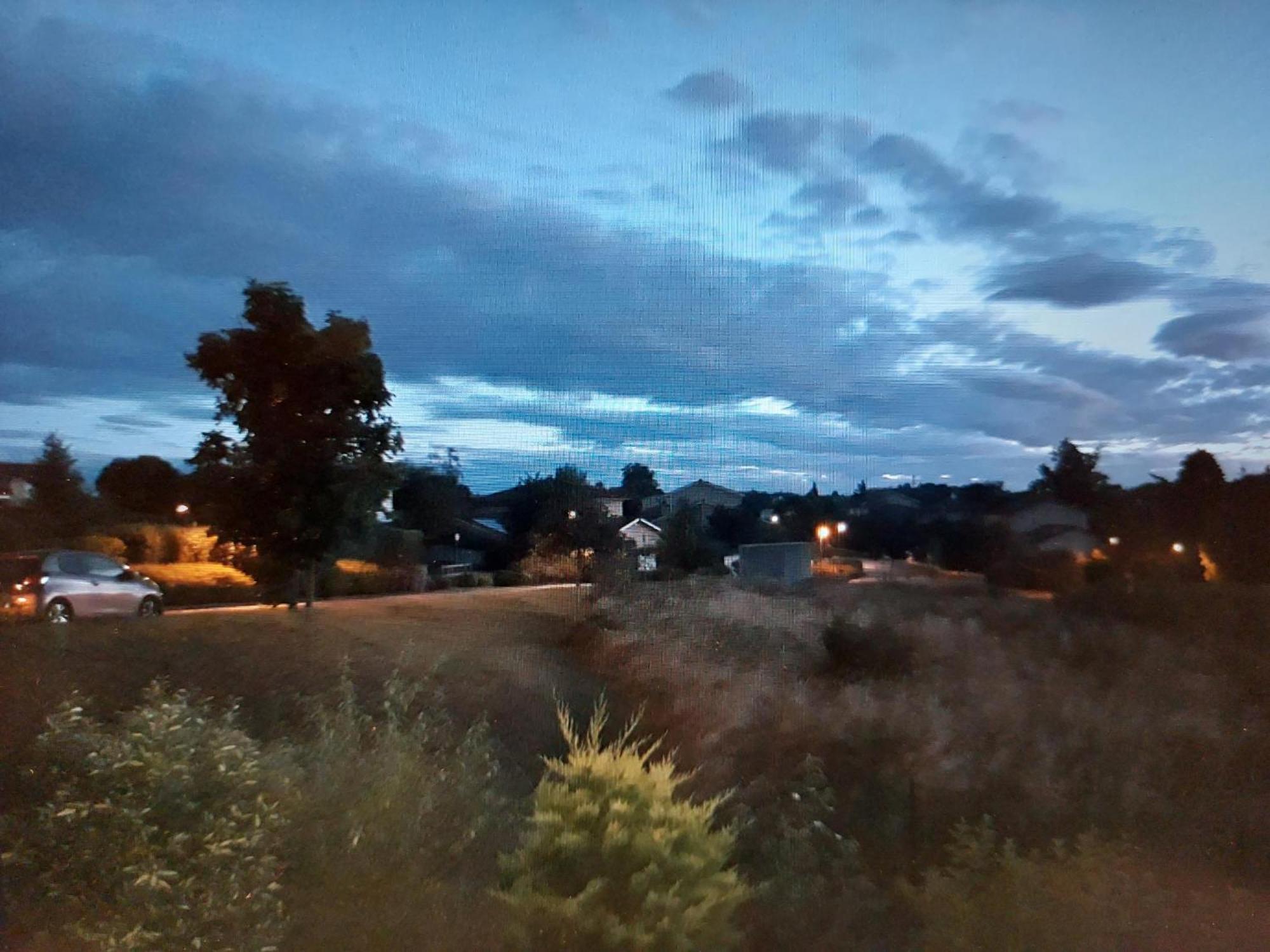 VernaisonComme Dans Un Ecrin - T2 De 50 M² Avec Jardin, Terrasse Et Piscine公寓 外观 照片
